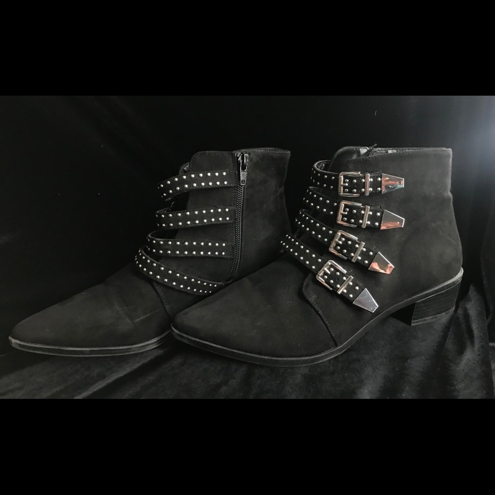 Size 8 black buckle booties express